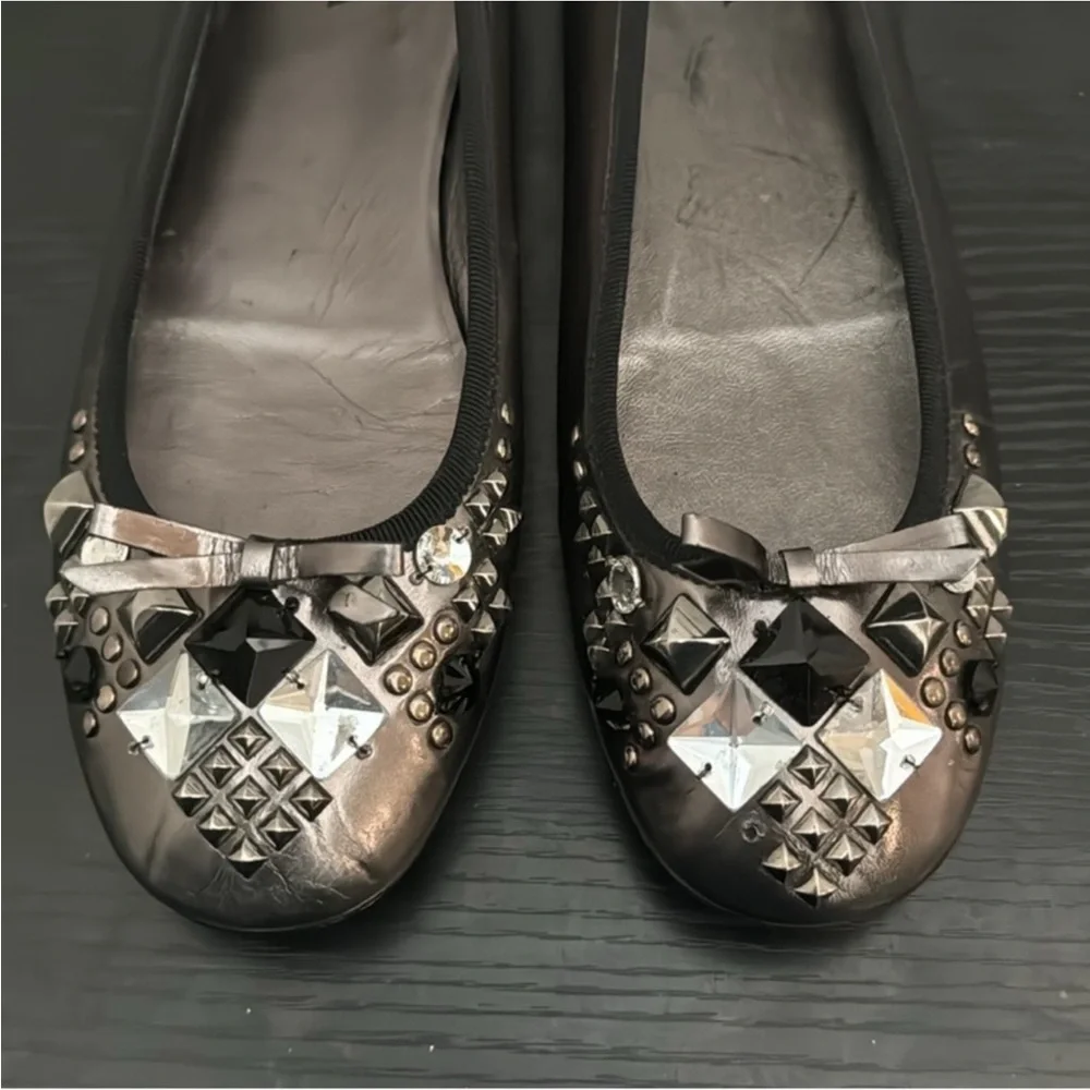 Authentic Prada luxury designer woman's signature silver soft leather flats 10